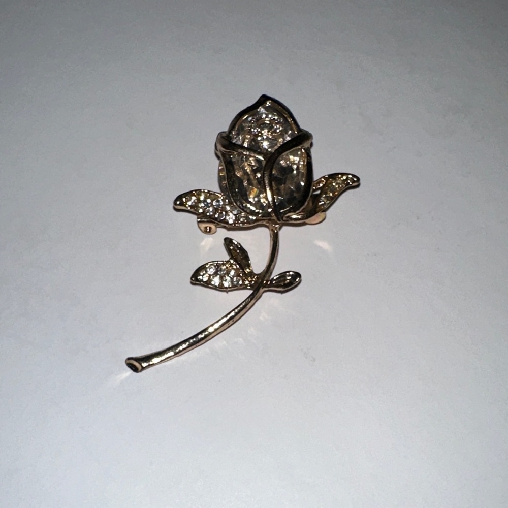 Elegant Gold Rose Brooch with Crystals